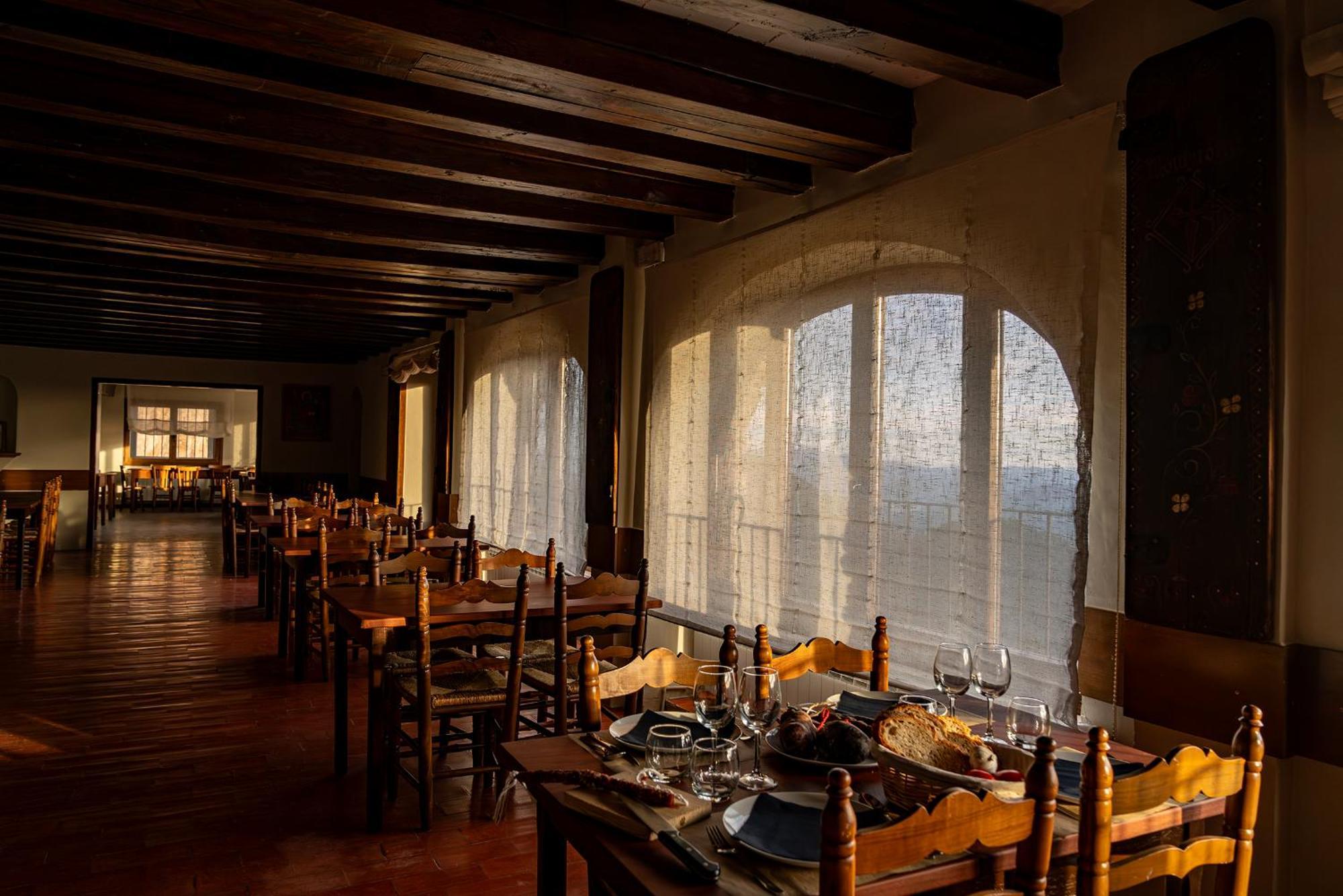 Hotel Santuari De Santa Maria De Montgrony Gombren Zewnętrze zdjęcie